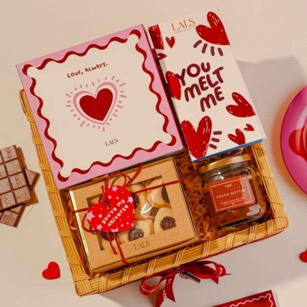 Chocolatey Love Hamper